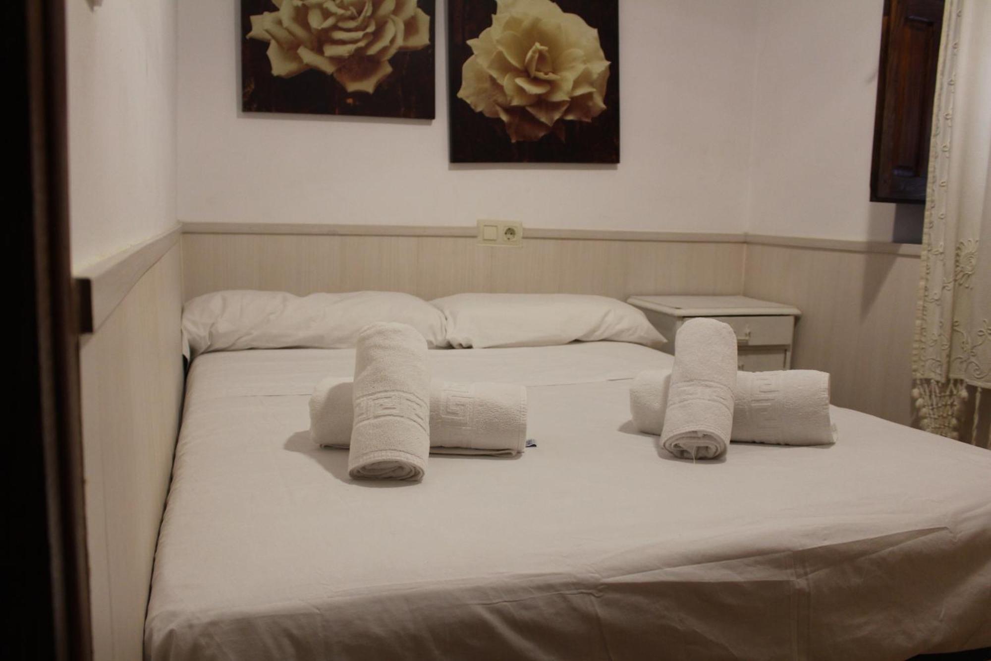 Aires De Gredos/Bajo Apartment กันเดเลดา ภายนอก รูปภาพ